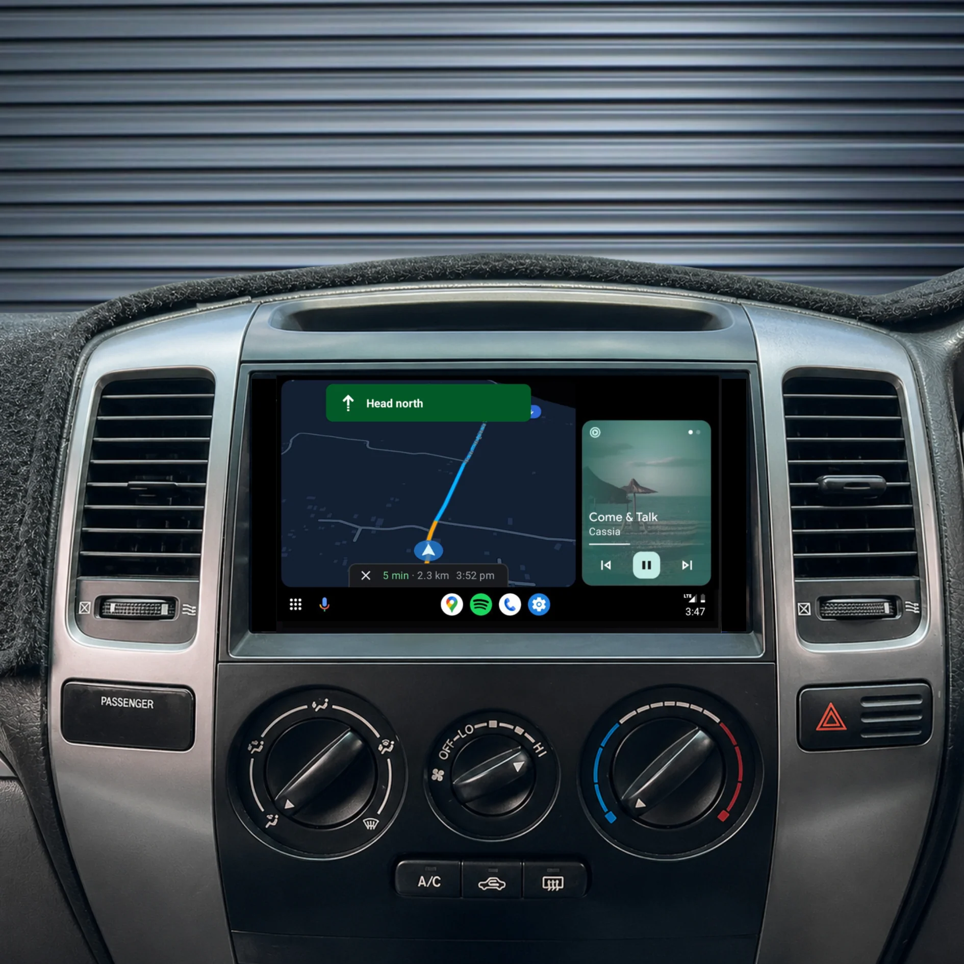 Toyota Prado 120 Series (2003-2009) Plug & Play Head Unit Upgrade Kit: Car Radio with Wireless & Wired Apple CarPlay & Android Auto - Image 4